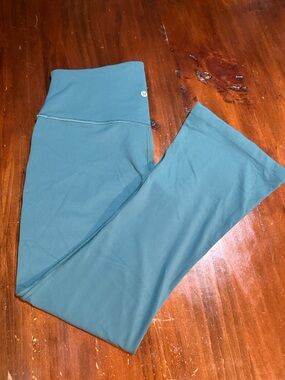 LULULEMON TEAL HR YOGA PANTS🍋